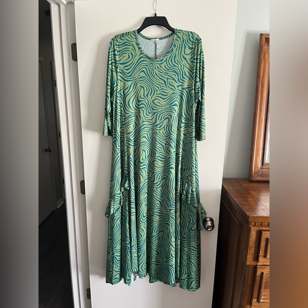 Zadie B’s Teal Wave-Print Swing Dress